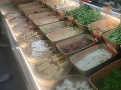 -四囍码头海鲜烧烤自助火锅(外滩南京东路悦荟广场店)
