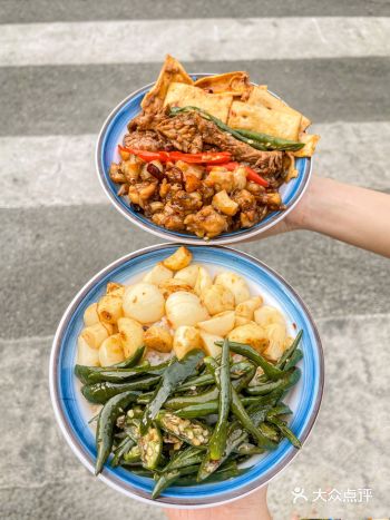 让干饭人能为之疯狂的一碗饭来！一起炫