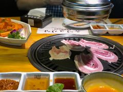 -唯成•韩国炭火烤肉 유성고기