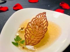 豆奶冰淇淋燕窝-wann lounge 低温慢煮牛排·清吧