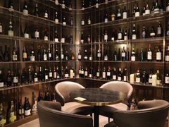 -wineapp葡萄酒餐吧(外滩金融中心店)