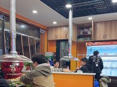 -哈尔滨小酒馆·鲜肉现穿自助烧烤(康新花园店)