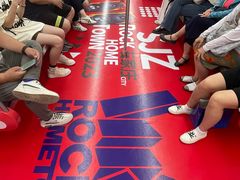 -新百广场(地铁站)