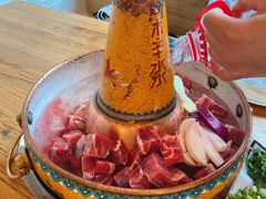 苏尼特冰煮羊-毛辣果·贵州红酸汤牛肉火锅(西单店)