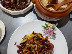 -蔼若春.传承三十年云南菜(金碧公园店)