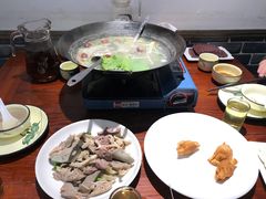 -茸梅路右拐龙虾-农家菜(松江店)