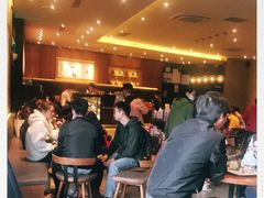 等位区-星巴克(宝山万达店)