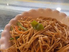 -金杨拉面王小吃面馆·牛三宝面·红烧牛肉粉