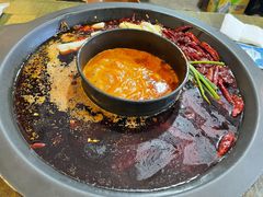 -黄潇洒老火锅(九眼桥宏济巷店)