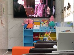 -茂菊口腔连锁(浦东南路店)