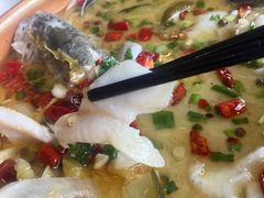 酸菜鲈鱼-沙田鸽王(解放路店)