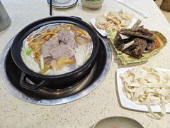 -九寨特色牦牛肉汤锅 羊肉汤锅