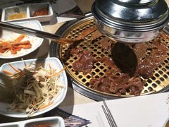 -唯成•韩国炭火烤肉 유성고기