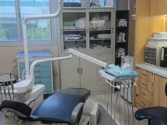-上海仁爱医院口腔科 · 种植