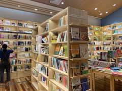 -猫的天空之城概念书店(印象城购物中心店)