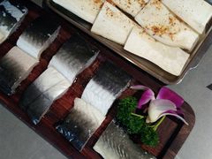 -围炉肉舍丹东海鲜烤肉·烤活鳗(步行街店)