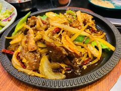 辣炒牛肉筋-臻牛烤肉