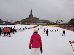 -采薇庄园四季滑雪场