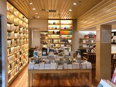 -猫的天空之城概念书店(景德镇陶溪川店)
