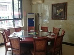 -金牌餐厅·天津菜·八珍豆腐·老爆三(瓷房子店)