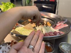 -哈哈碳都·牛肋条无限自助烤肉(宝龙店)