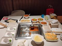 -海底捞火锅鲜切牛肉主题店(长寿路店)