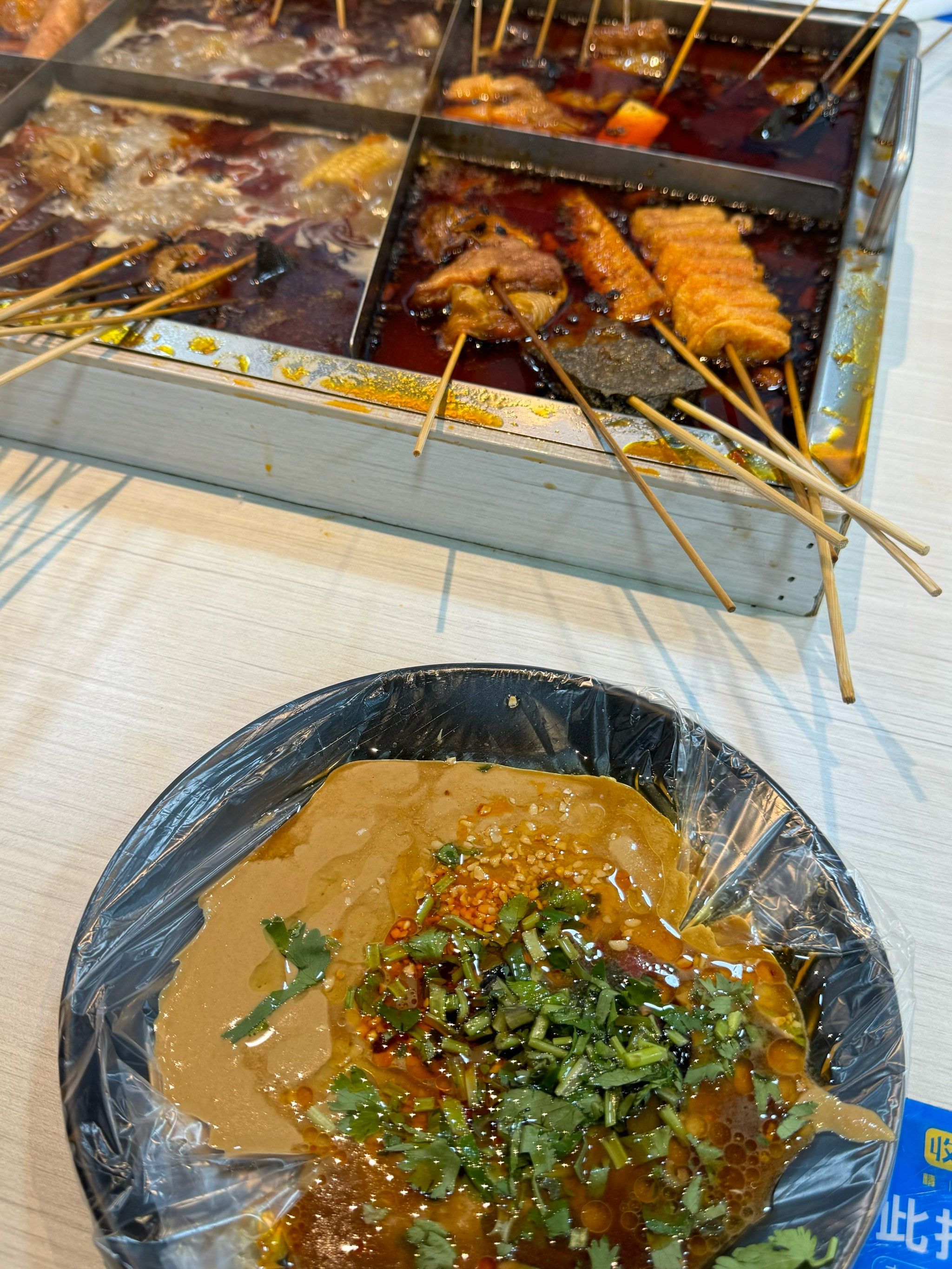 人均30吃到撑的脏摊麻辣烫!