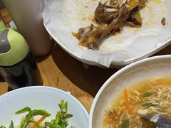 -头上红煨盐鸡·非遗院子餐厅