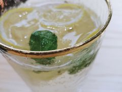 柠檬气泡-F+轻食健身赋能空间(中华北路国贸商场店)