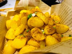 -临界音乐酒馆·小龙虾·江湖菜(华熙LIVE·鱼洞店)