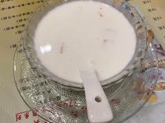 芒果椰汁西米露-广信牛奶甜品世家(台东店)