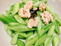 -椒爱水煮鱼川菜(让胡路万达店)