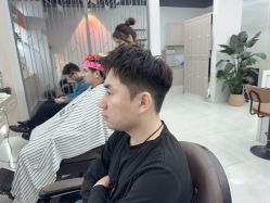 -尤司男士国潮理发馆
