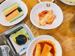 -喇喇排骨火锅·传统韩式脊骨汤(望京西园总店)