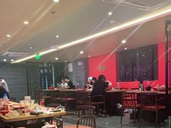 -虾弄弄海派小龙虾·牛羊蝎子火锅
