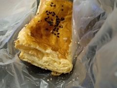 吞拿鱼蘑菇派-可颂坊(凉城店)