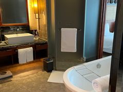 -三亚湾海居铂尔曼度假酒店