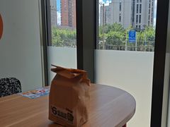 -麦当劳(普陀香溢花城店)