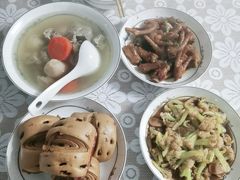 -爱的果实月嫂育婴师(世纪东方店)