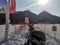 -荣盛康旅野三坡滑雪场