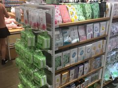-名创优品(广东省广州琶洲保利广场店)