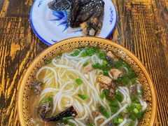 -正宗李家土鸡米线店