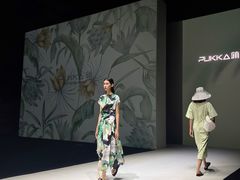 -欢乐海岸椰林沙滩-2025湾区超级灯会