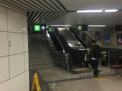 -闸弄口(地铁站)