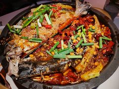 -鸣记脆皮烤鱼·海鲜烤鱼(三八广场店)