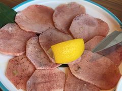 上等牛舌-炼火烤肉店
