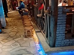 -老牌坊云南鱼豆花火锅(爱建店)