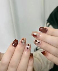 -进巍美甲美睫