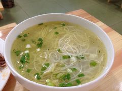 鸡汤银丝面-二孃鸡爪爪(东郊记忆店)