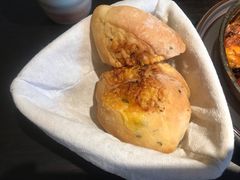 餐前面包-庐灶江南·江南菜·四合院Bistro(东直门雍和宫·原华侨宾馆店)